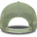 gorra-trucker-verde-y-beige-para-nino-a-frame-outdoor-de-new-era