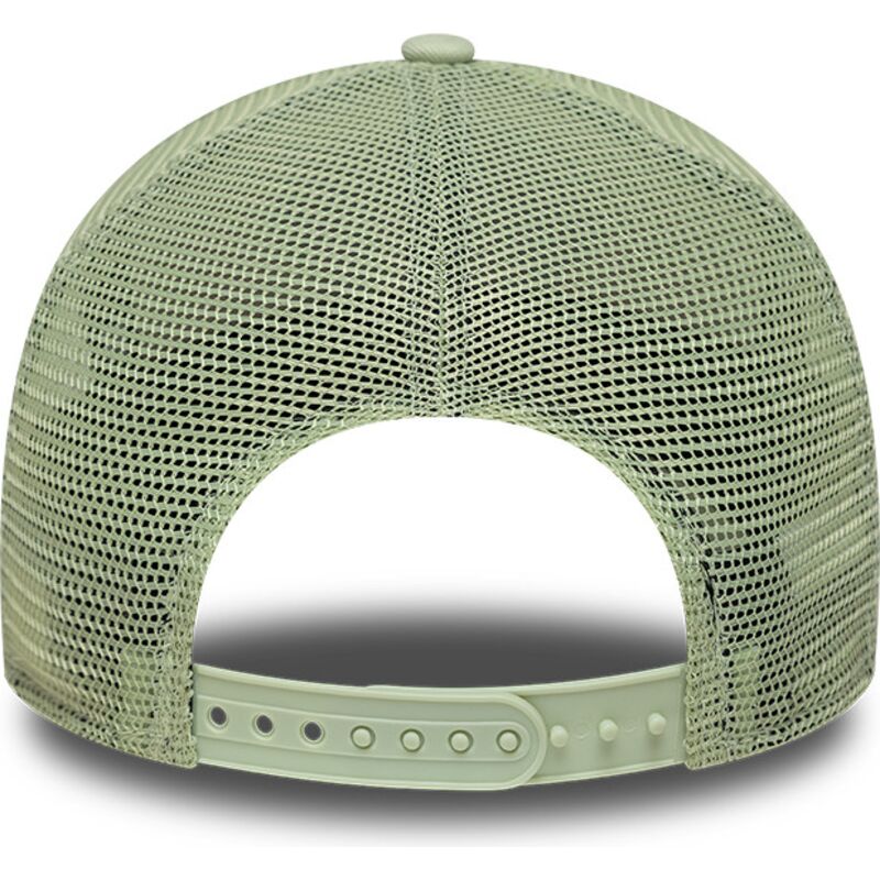 gorra-trucker-verde-y-beige-para-nino-a-frame-outdoor-de-new-era