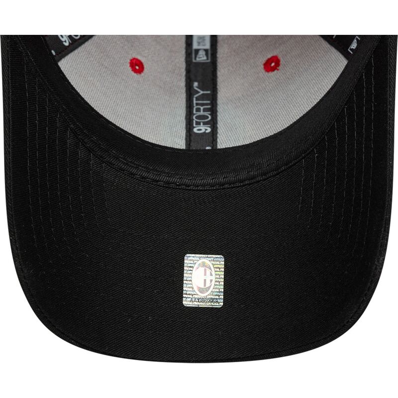 gorra-curva-roja-y-negra-ajustable-9forty-contrast-de-ac-milan-serie-a-de-new-era gorra-curva-roja-y-negra-ajustable-9forty-contrast-de-ac-milan-serie-a-de-new-era