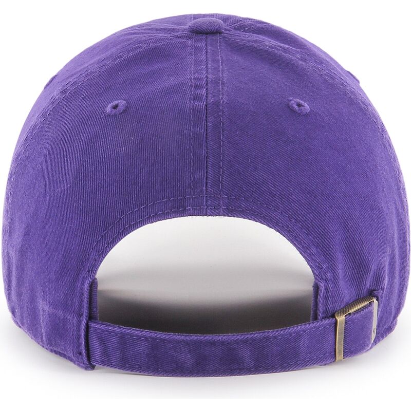 gorra-curva-violeta-ajustable-clean-up-no-loop-label-de-new-york-yankees-mlb-de-47-brand gorra-curva-violeta-ajustable-clean-up-no-loop-label-de-new-york-yankees-mlb-de-47-brand