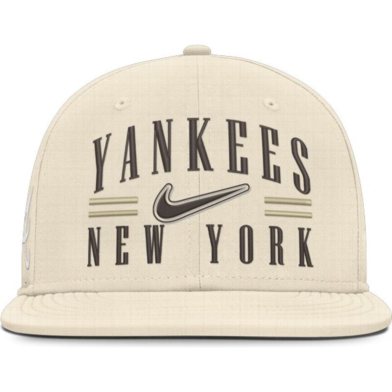 gorra-plana-beige-ajustada-dri-fit-true-structured-aero-bill-de-new-york-yankees-mlb-de-nike