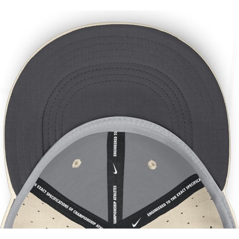 gorra-plana-beige-ajustada-dri-fit-true-structured-aero-bill-de-new-york-yankees-mlb-de-nike