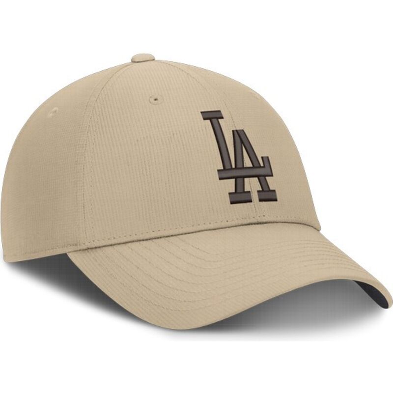 gorra-curva-beige-ajustable-con-logo-marron-club-structured-uv-poly-ripstop-de-los-angeles-dodgers-mlb-de-nike gorra-curva-beige-ajustable-con-logo-marron-club-structured-uv-poly-ripstop-de-los-angeles-dodgers-mlb-de-nike