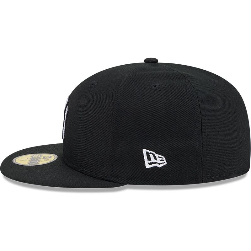 gorra-plana-negra-ajustada-59fifty-rhinestone-badge-de-new-york-yankees-mlb-de-new-era gorra-plana-negra-ajustada-59fifty-rhinestone-badge-de-new-york-yankees-mlb-de-new-era