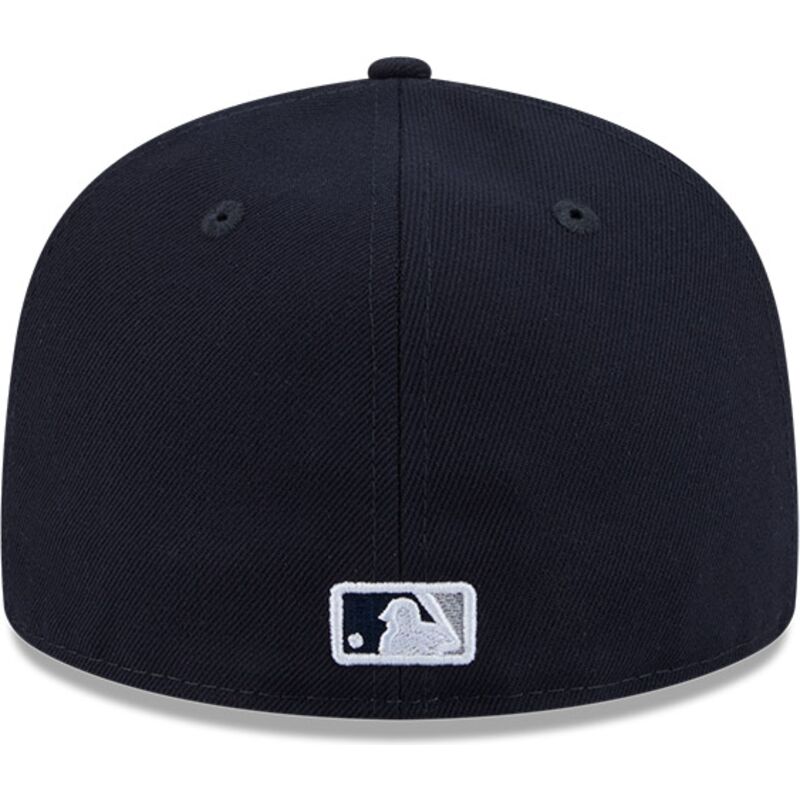 gorra-plana-azul-marino-ajustada-59fifty-rhinestone-badge-de-new-york-yankees-mlb-de-new-era