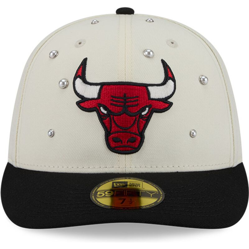 gorra-curva-beige-y-negra-ajustada-59fifty-beads-na-lifestyle-f1-de-chicago-bulls-nba-de-new-era