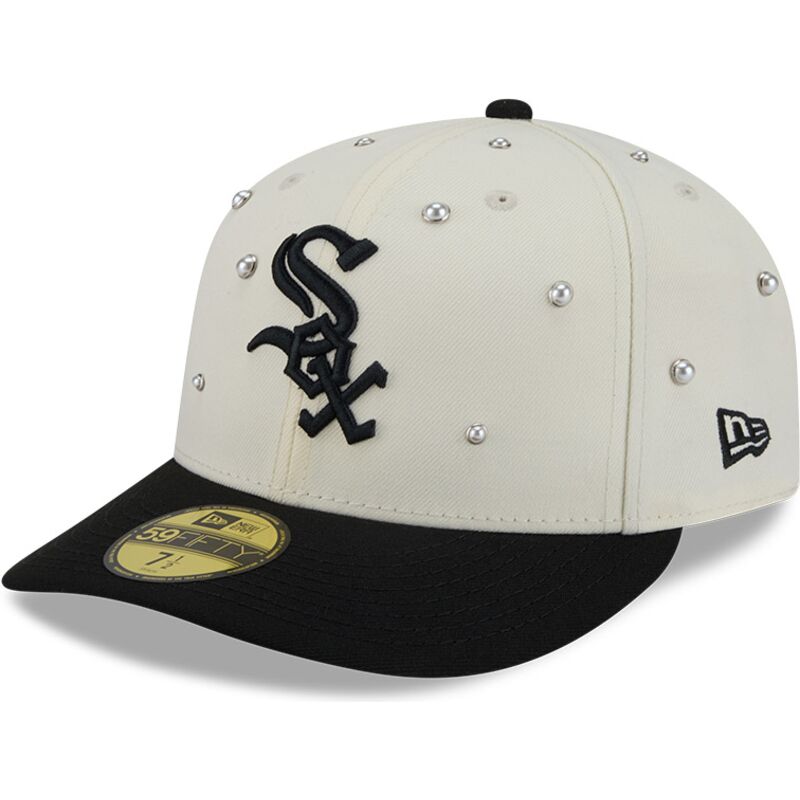gorra-curva-beige-y-negra-ajustada-59fifty-beads-na-lifestyle-f1-de-chicago-white-sox-mlb-de-new-era