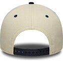 gorra-curva-beige-y-azul-marino-snapback-e-frame-wordmark-suede-de-new-york-yankees-mlb-de-new-era