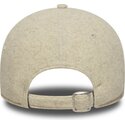 gorra-curva-beige-ajustable-con-logo-beige-9twenty-a-frame-melton-luxe-de-new-york-yankees-mlb-de-new-era