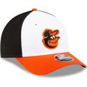 gorra-curva-naranja-y-negra-snapback-9forty-m-crown-player-replica-de-baltimore-orioles-mlb-de-new-era
