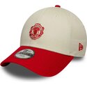gorra-curva-beige-y-roja-ajustable-para-nino-9forty-contrast-de-manchester-united-football-club-premier-league-de-new-era