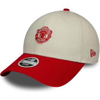 Gorra curva beige y roja ajustable para mujer 9FORTY Contrast de Manchester United Football Club Premier League de New Era