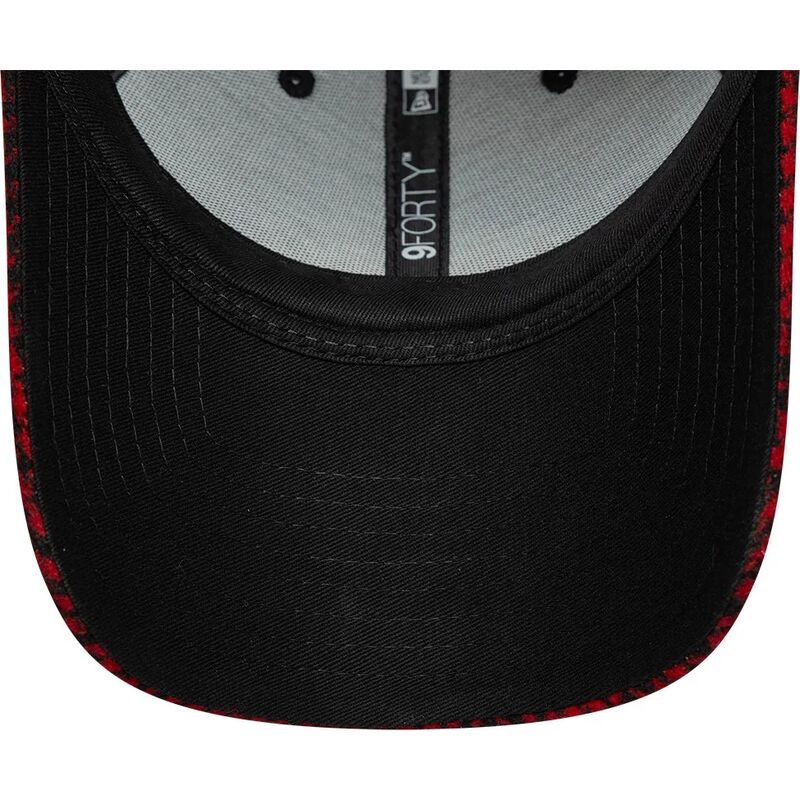 gorra-curva-roja-ajustable-9forty-houndstooth-de-ac-milan-serie-a-de-new-era gorra-curva-roja-ajustable-9forty-houndstooth-de-ac-milan-serie-a-de-new-era