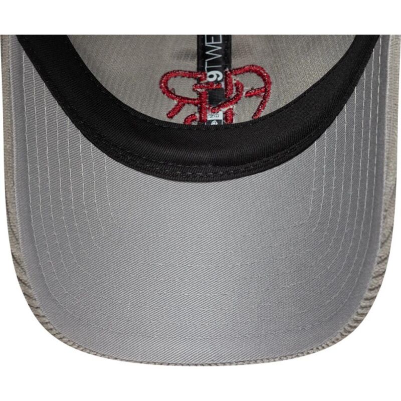 gorra-curva-gris-ajustable-con-logo-rojo-9twenty-fleck-cord-de-associazione-sportiva-roma-serie-a-de-new-era gorra-curva-gris-ajustable-con-logo-rojo-9twenty-fleck-cord-de-associazione-sportiva-roma-serie-a-de-new-era