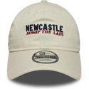 gorra-curva-beige-ajustable-9twenty-wordmark-howay-the-lads-de-newcastle-united-football-club-premier-league-de-new-era