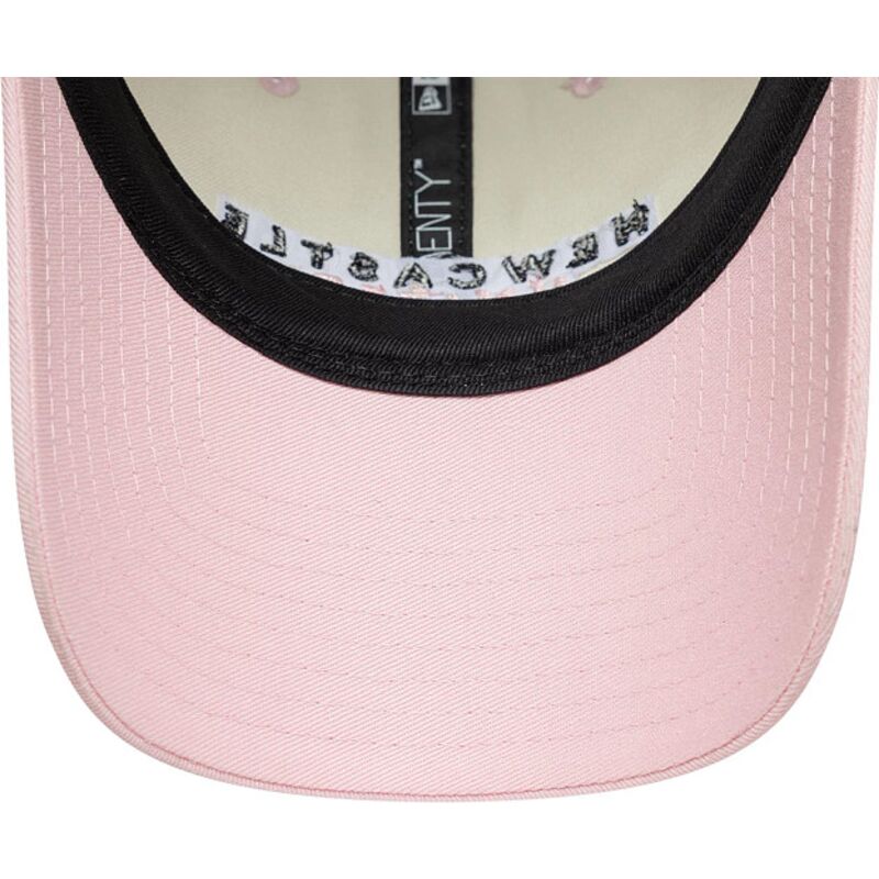 gorra-curva-beige-y-rosa-ajustable-para-mujer-9twenty-de-newcastle-united-football-club-premier-league-de-new-era gorra-curva-beige-y-rosa-ajustable-para-mujer-9twenty-de-newcastle-united-football-club-premier-league-de-new-era