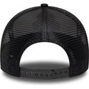 gorra-trucker-negra-y-blanca-a-frame-location-icon-de-pigs-eye-garage-de-new-era