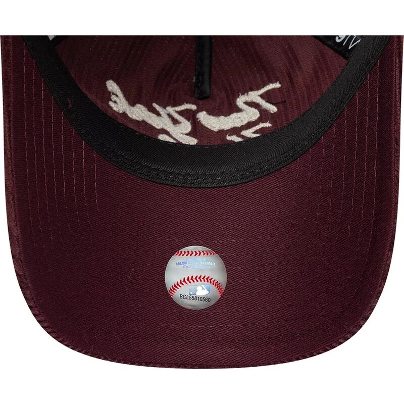 gorra-curva-granate-ajustable-9twenty-a-frame-cord-script-de-new-york-yankees-mlb-de-new-era