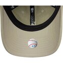 gorra-curva-beige-ajustable-para-mujer-con-logo-beige-9twenty-washed-pu-de-los-angeles-dodgers-mlb-de-new-era