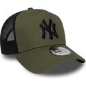 gorra-trucker-verde-y-negra-con-logo-negro-a-frame-league-essential-de-new-york-yankees-mlb-de-new-era