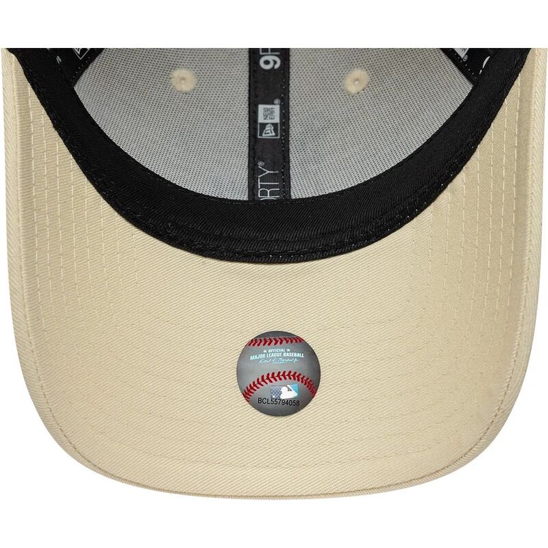gorra-curva-beige-ajustable-para-mujer-con-logo-negro-9forty-infill-de-los-angeles-dodgers-mlb-de-new-era
