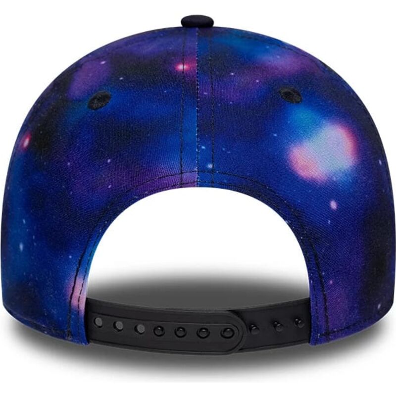 gorra-curva-multicolor-snapback-para-nino-con-logo-negro-9forty-all-over-print-space-de-new-york-yankees-mlb-de-new-era gorra-curva-multicolor-snapback-para-nino-con-logo-negro-9forty-all-over-print-space-de-new-york-yankees-mlb-de-new-era