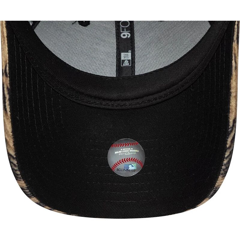 gorra-curva-leopardo-ajustable-para-mujer-9forty-ocelot-print-de-new-york-yankees-mlb-de-new-era gorra-curva-leopardo-ajustable-para-mujer-9forty-ocelot-print-de-new-york-yankees-mlb-de-new-era