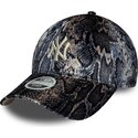 gorra-curva-multicolor-ajustable-para-mujer-9forty-snake-print-de-new-york-yankees-mlb-de-new-era