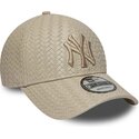 gorra-curva-beige-ajustable-con-logo-beige-9forty-pu-weave-de-new-york-yankees-mlb-de-new-era