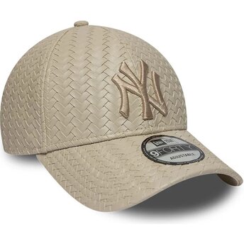 Gorra curva beige ajustable con logo beige 9FORTY PU Weave de New York Yankees MLB de New Era