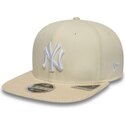 gorra-plana-beige-snapback-9fifty-cord-visor-de-new-york-yankees-mlb-de-new-era