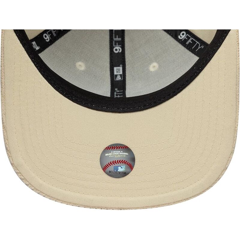 gorra-plana-beige-snapback-9fifty-cord-visor-de-new-york-yankees-mlb-de-new-era