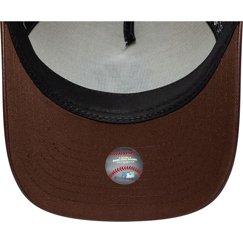 gorra-curva-beige-y-marron-ajustable-para-mujer-9forty-m-crown-fabric-mix-de-new-york-yankees-mlb-de-new-era