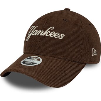 Gorra curva marrón ajustable para mujer 9TWENTY Cord Script de New York Yankees MLB de New Era