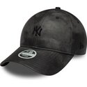 gorra-curva-negra-ajustable-para-mujer-con-logo-negro-9twenty-washed-pu-de-new-york-yankees-mlb-de-new-era