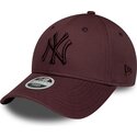 gorra-curva-granate-ajustable-para-mujer-con-logo-granate-9forty-league-essential-de-new-york-yankees-mlb-de-new-era