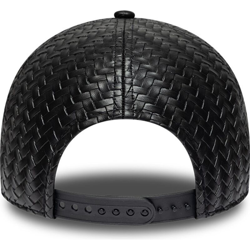 gorra-curva-negra-snapback-con-logo-negro-9forty-pu-weave-de-new-york-yankees-mlb-de-new-era