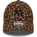 gorra-curva-leopardo-ajustable-para-mujer-con-logo-negro-9forty-leopard-cord-de-new-york-yankees-mlb-de-new-era
