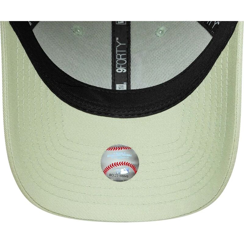 gorra-curva-verde-claro-ajustable-9forty-league-ess-9forty-league-essential-de-los-angeles-dodgers-mlb-de-new-era