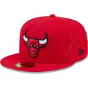 gorra-plana-roja-ajustada-59fifty-side-script-de-chicago-bulls-nba-de-new-era