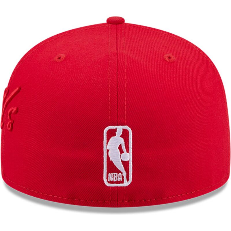 gorra-plana-roja-ajustada-59fifty-side-script-de-chicago-bulls-nba-de-new-era