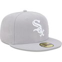 gorra-plana-gris-ajustada-59fifty-side-script-de-chicago-white-sox-mlb-de-new-era