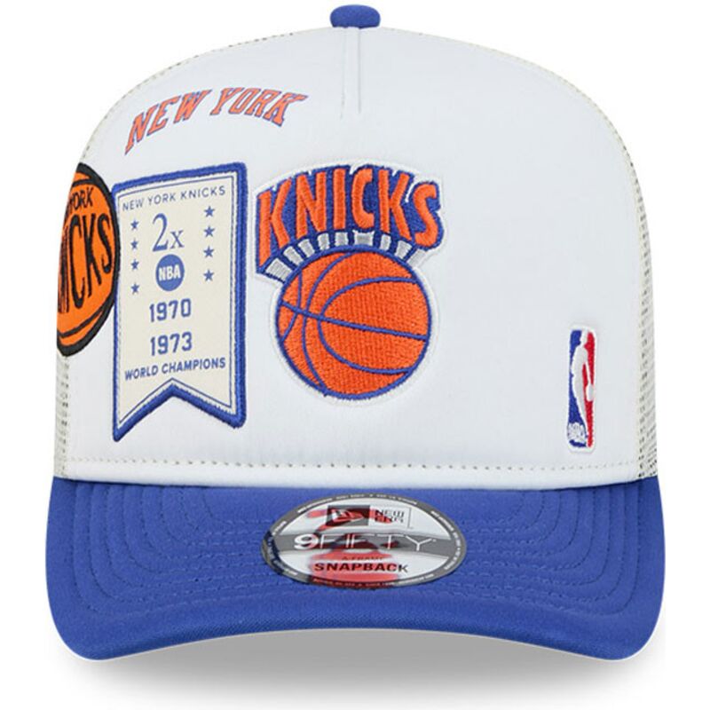 gorra-trucker-blanca-y-azul-hardwood-classics-9fifty-a-frame-precurved-de-new-york-knicks-nba-de-new-era