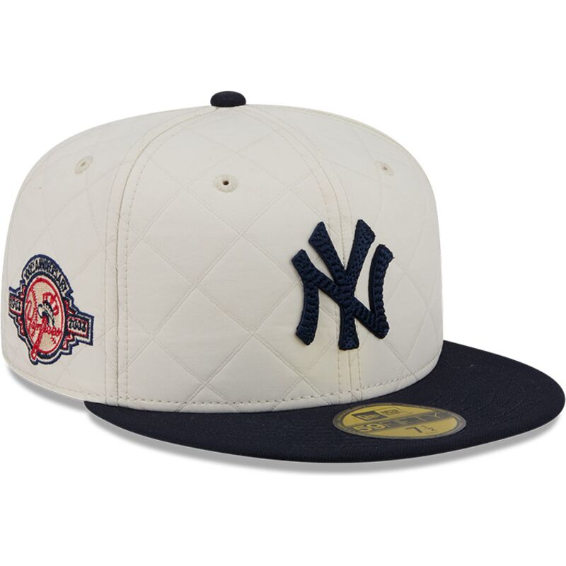 gorra-plana-blanca-y-azul-marino-ajustada-59fifty-checkered-de-new-york-yankees-mlb-de-new-era gorra-plana-blanca-y-azul-marino-ajustada-59fifty-checkered-de-new-york-yankees-mlb-de-new-era