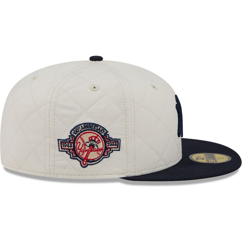 gorra-plana-blanca-y-azul-marino-ajustada-59fifty-checkered-de-new-york-yankees-mlb-de-new-era gorra-plana-blanca-y-azul-marino-ajustada-59fifty-checkered-de-new-york-yankees-mlb-de-new-era