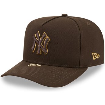 Gorra curva marrón snapback 9FIFTY A Frame Precurved Visor Pin de New York Yankees MLB de New Era
