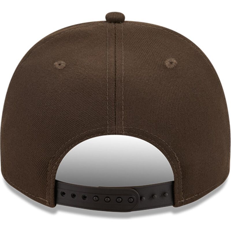 gorra-curva-marron-snapback-9fifty-a-frame-precurved-visor-pin-de-new-york-yankees-mlb-de-new-era