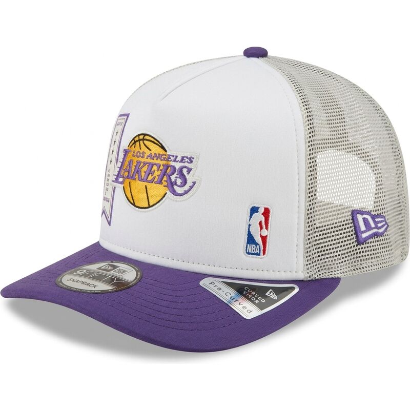 gorra-trucker-violeta-y-blanca-9fifty-a-frame-precurved-multi-patch-de-los-angeles-lakers-nba-de-new-era gorra-trucker-violeta-y-blanca-9fifty-a-frame-precurved-multi-patch-de-los-angeles-lakers-nba-de-new-era