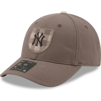 Gorra curva marrón snapback Dri-Fit Rise Structured de New York Yankees MLB de Nike