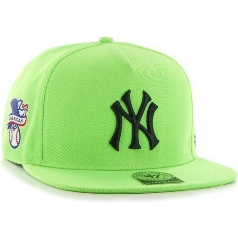 gorra-plana-verde-con-logo-negro-snapback-lisa-de-mlb-new-york-yankees-de-47-brand